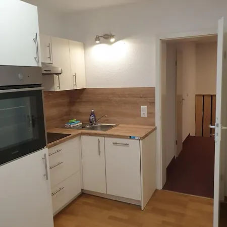 Appartement Sauberghaus 1 *