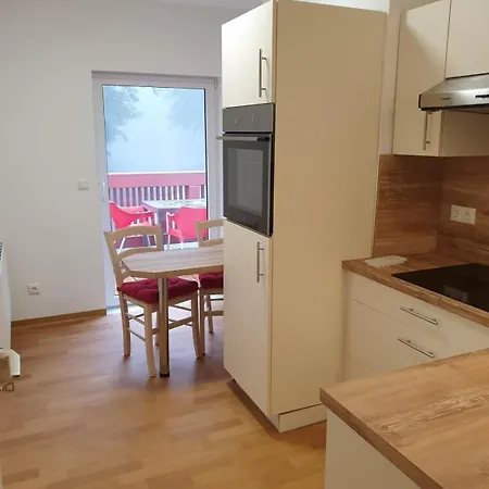 Sauberghaus 1 *